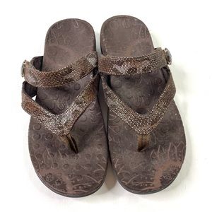 Orthaheel Slip On Snake Print Thong Sandals